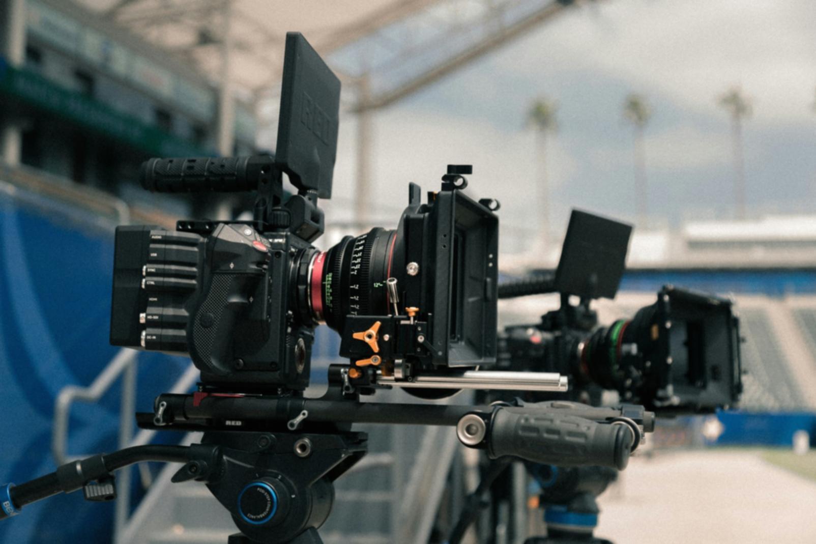 Professionelle Videoproduktionsausrüstung in unserem modernen Schulungsstudio